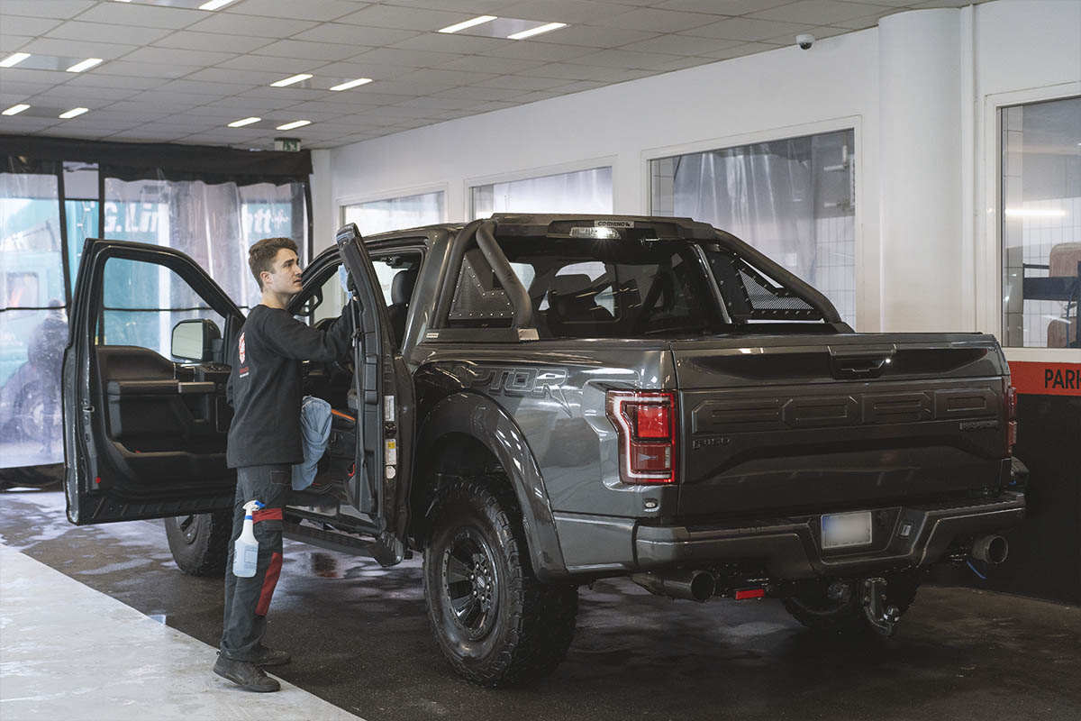Aussenreinigung von Autos in Berlin